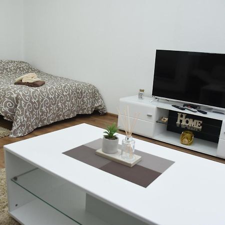 Apartmani Sofronic Loznica 1 ภายนอก รูปภาพ