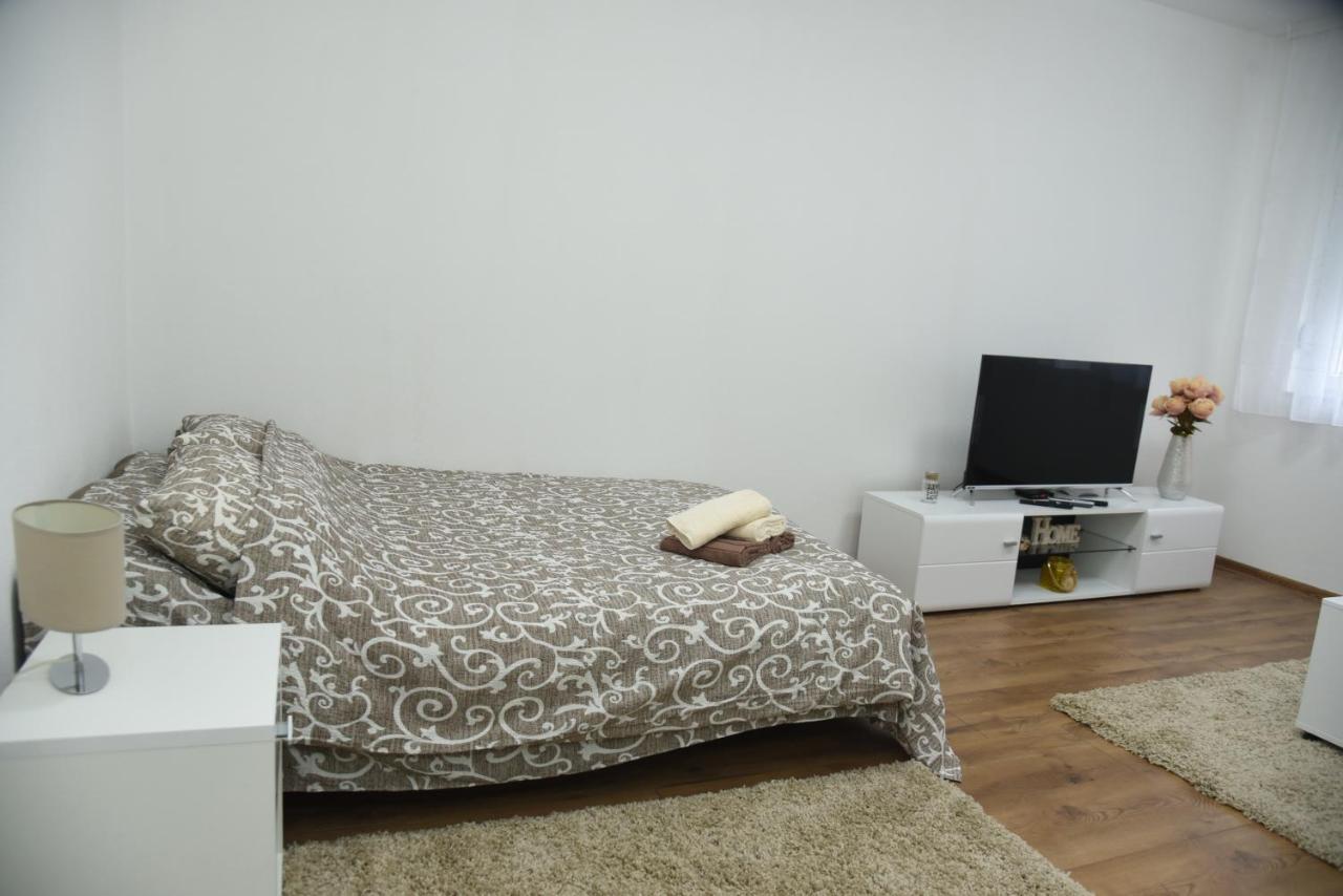 Apartmani Sofronic Loznica 1 ภายนอก รูปภาพ