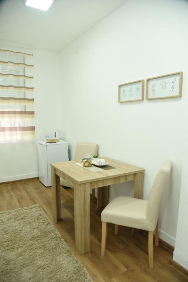Apartmani Sofronic Loznica 1 ภายนอก รูปภาพ